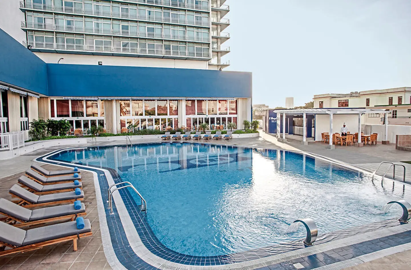 Tryp Habana Libre OUTDOOR_POOL