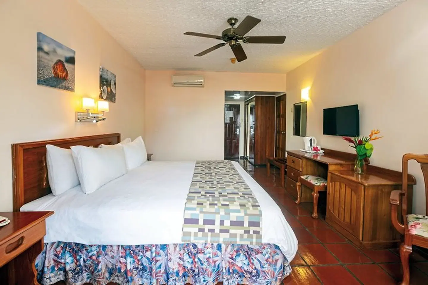 Grafton Beach Resort ROOM_EXAMPLE