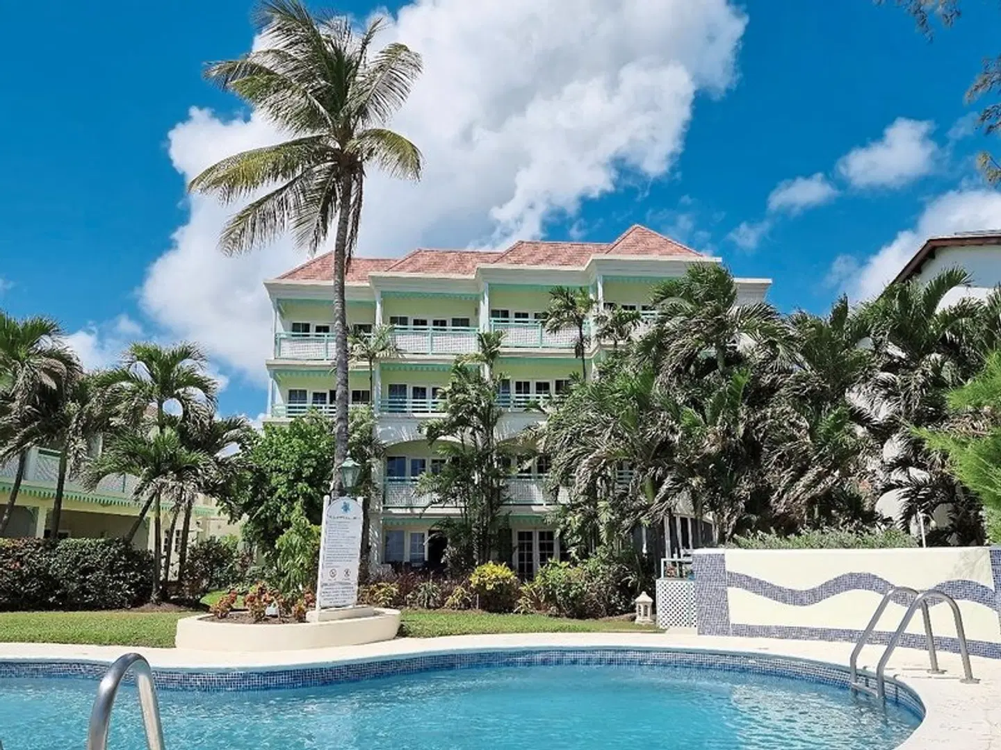 Blue Orchid Beach Hotel EXTERIOR