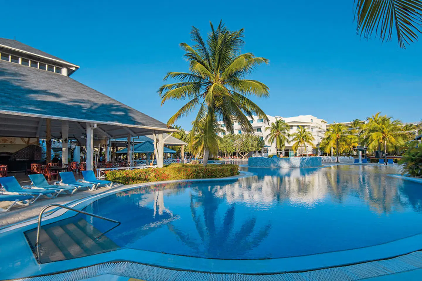Costa Verde OUTDOOR_POOL