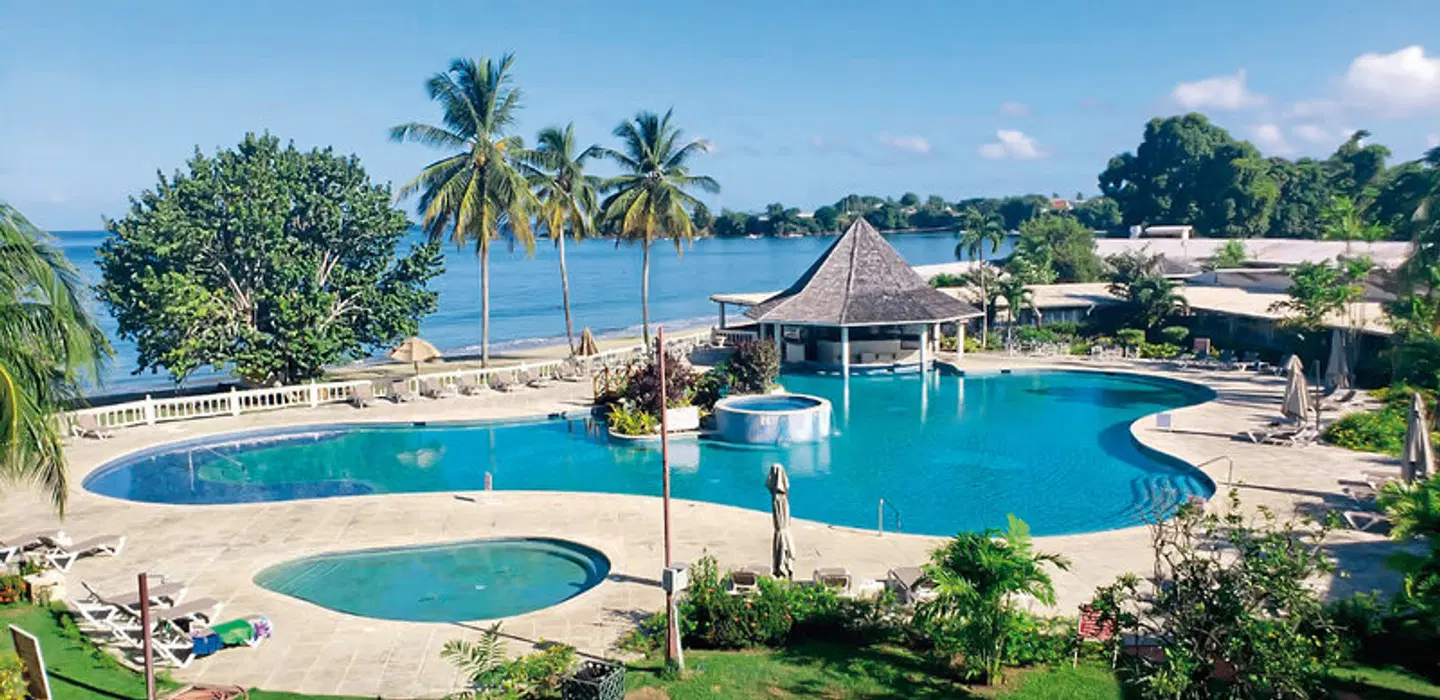 Starfish Tobago Resort OUTDOOR_POOL