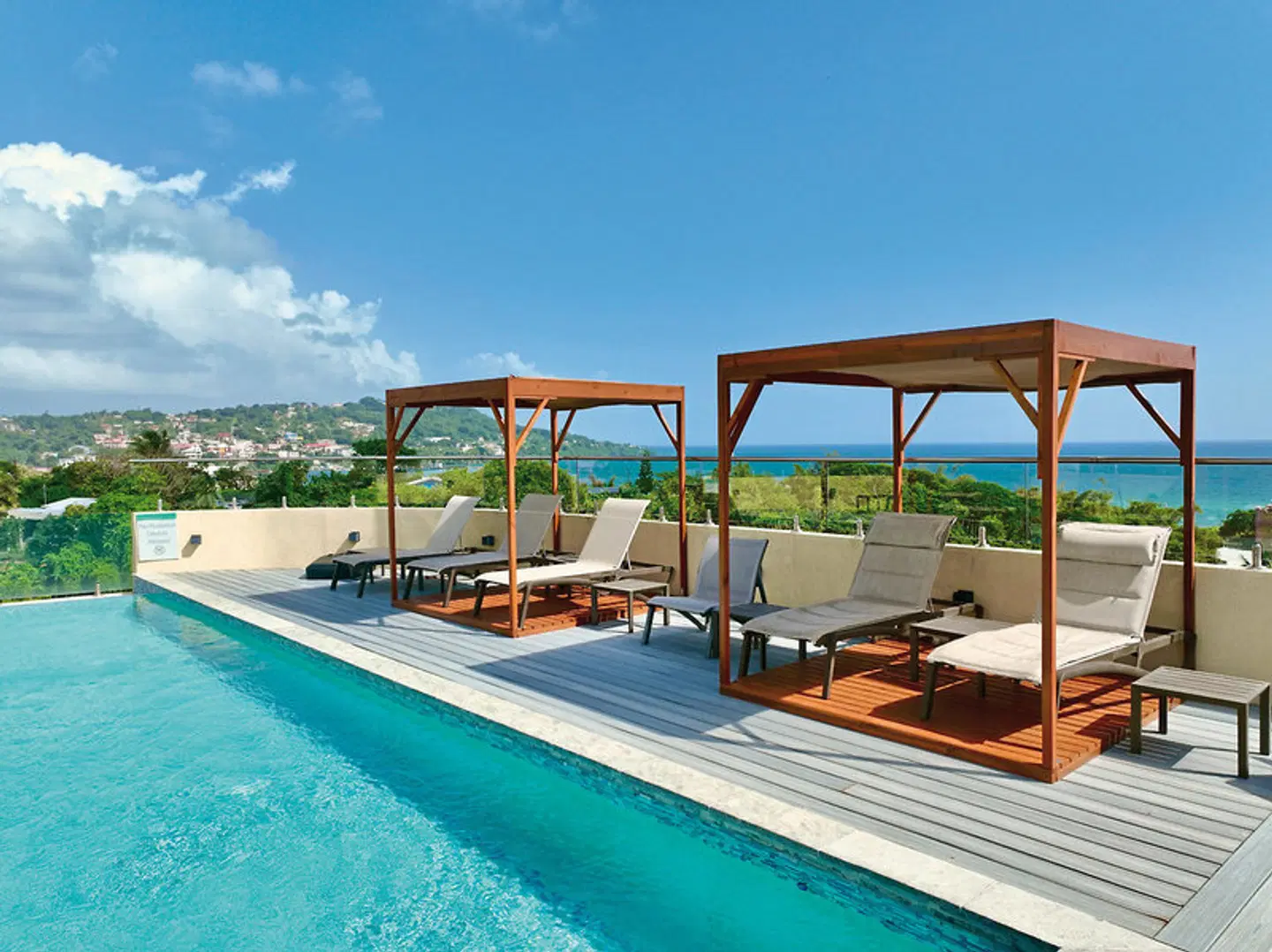 Comfort Inn & Suites Tobago OUTDOOR_POOL