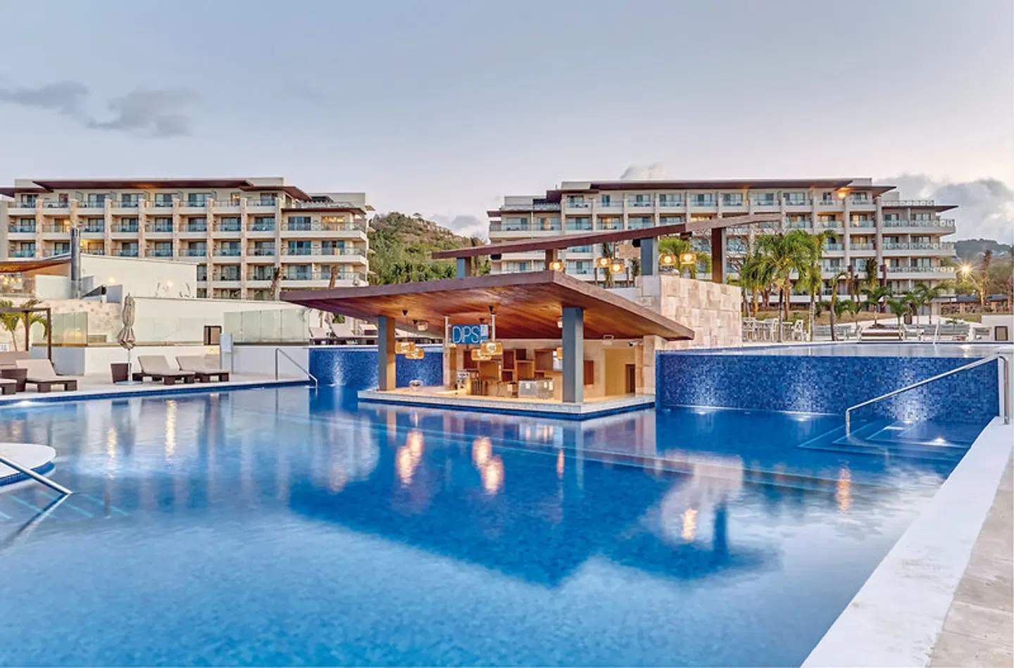 Royalton Saint Lucia, An Autograph Collection All-Inclusive Resort OUTDOOR_POOL