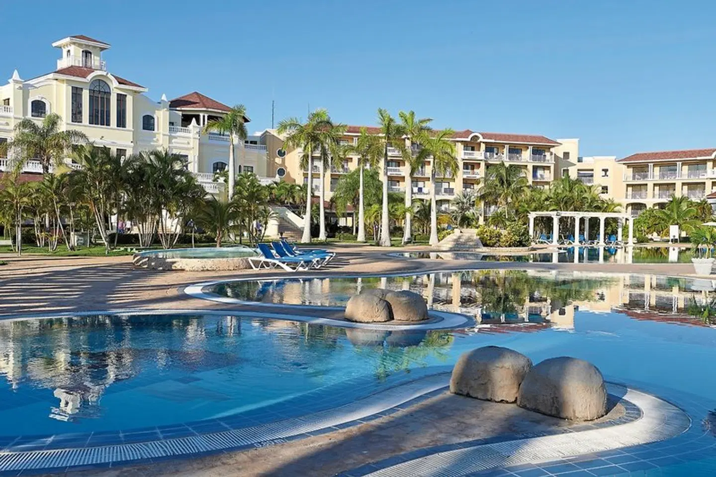 Laguna Azul OUTDOOR_POOL