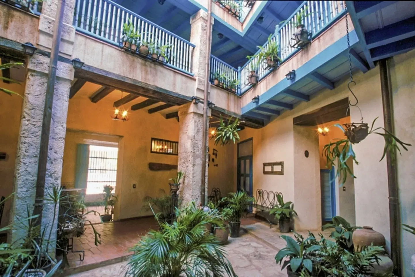 El Comendador EXTERIOR