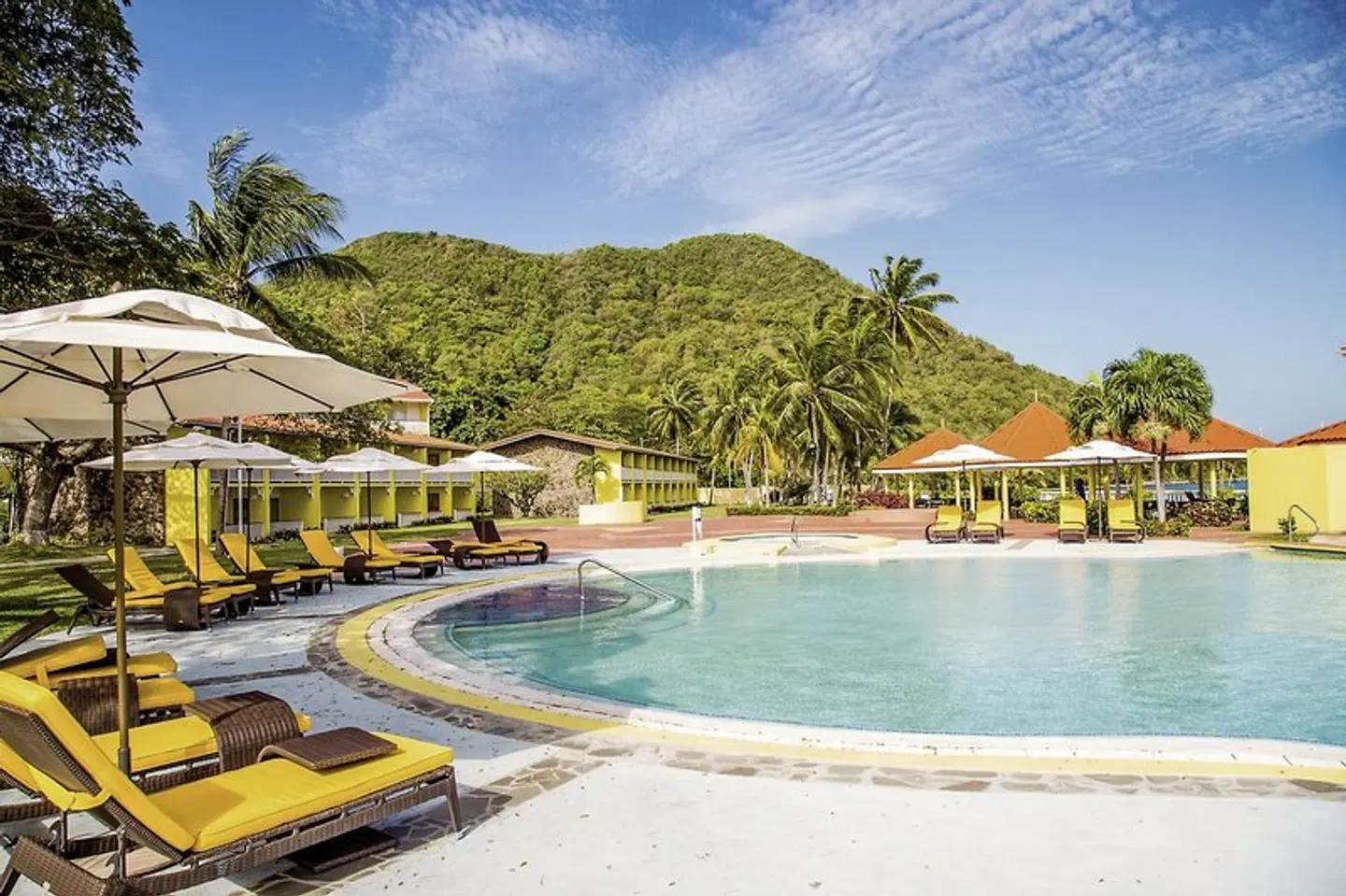Starfish St. Lucia OUTDOOR_POOL