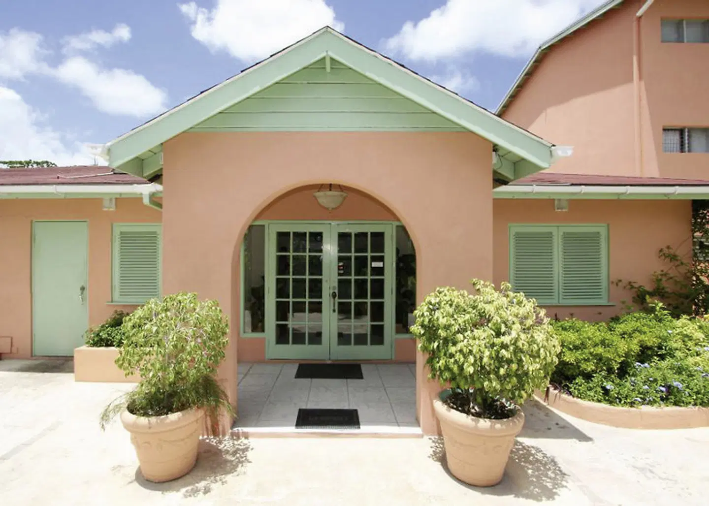 Worthing Court Apartment Hotel EXTERIOR