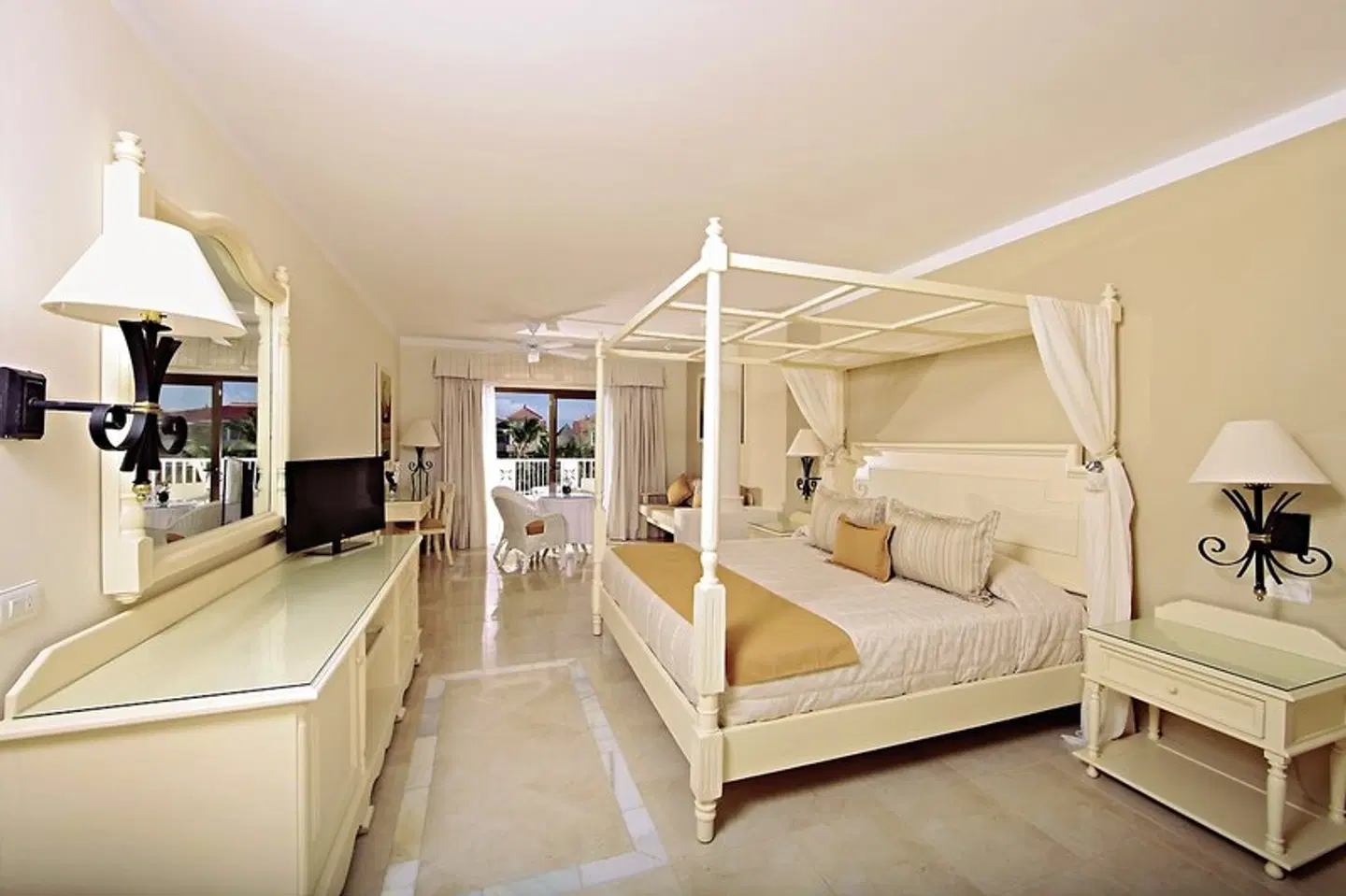 Bahia Principe Escape Aquamarine ROOM_EXAMPLE