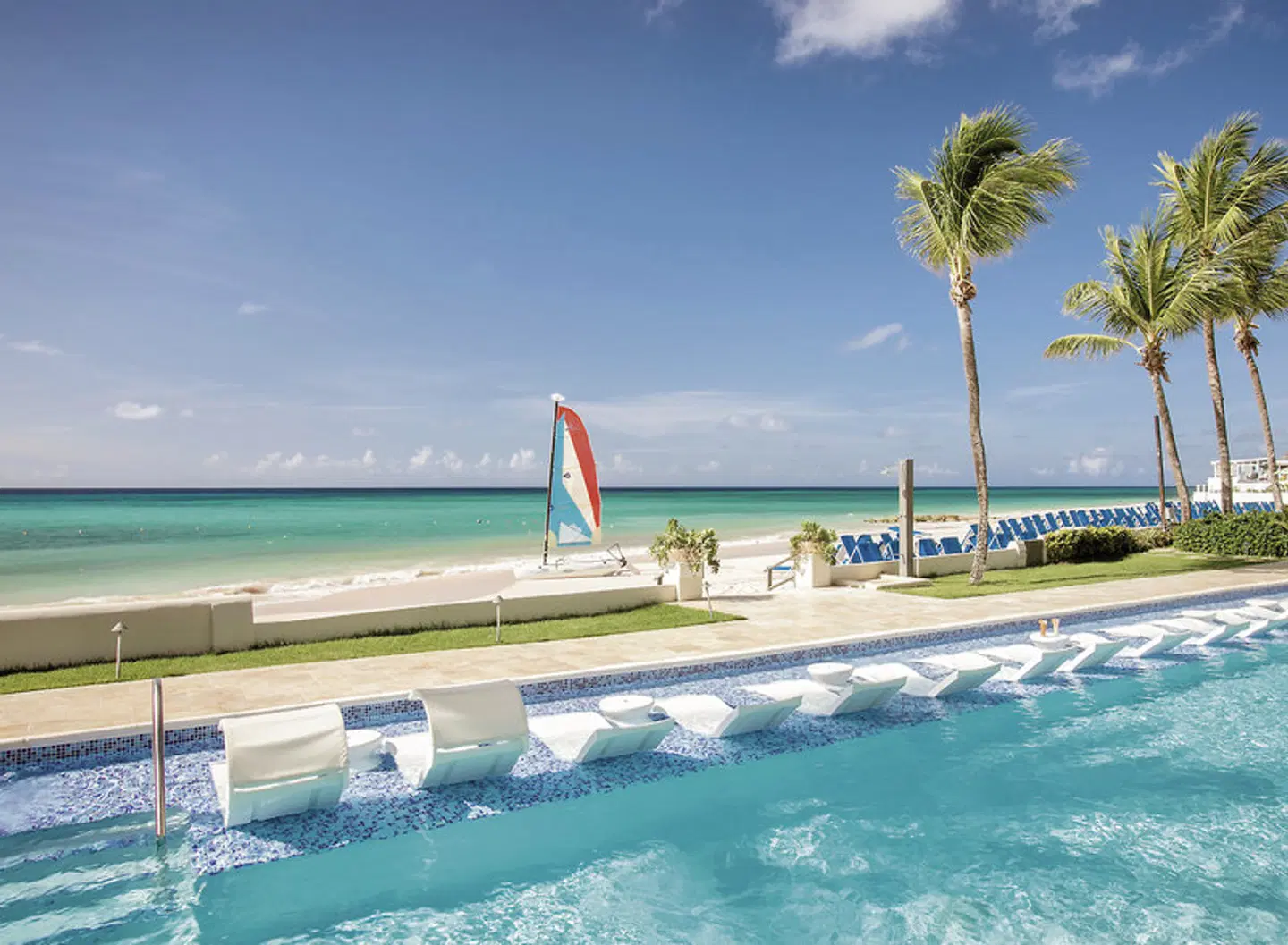 Sea Breeze Beach House OUTDOOR_POOL