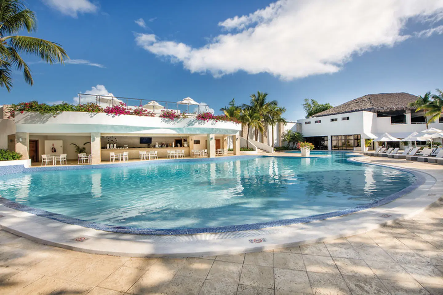 Viva Heavens by Wyndham OUTDOOR_POOL