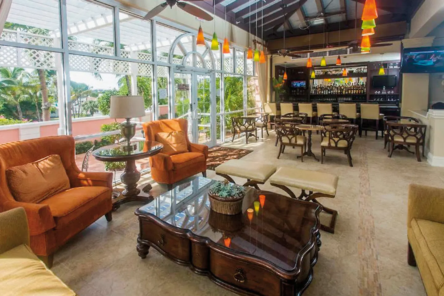 Comfort Suites Paradise Island Restaurant