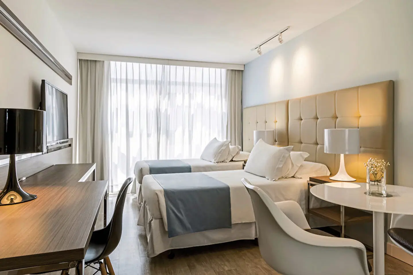 Vivaldi ROOM_EXAMPLE