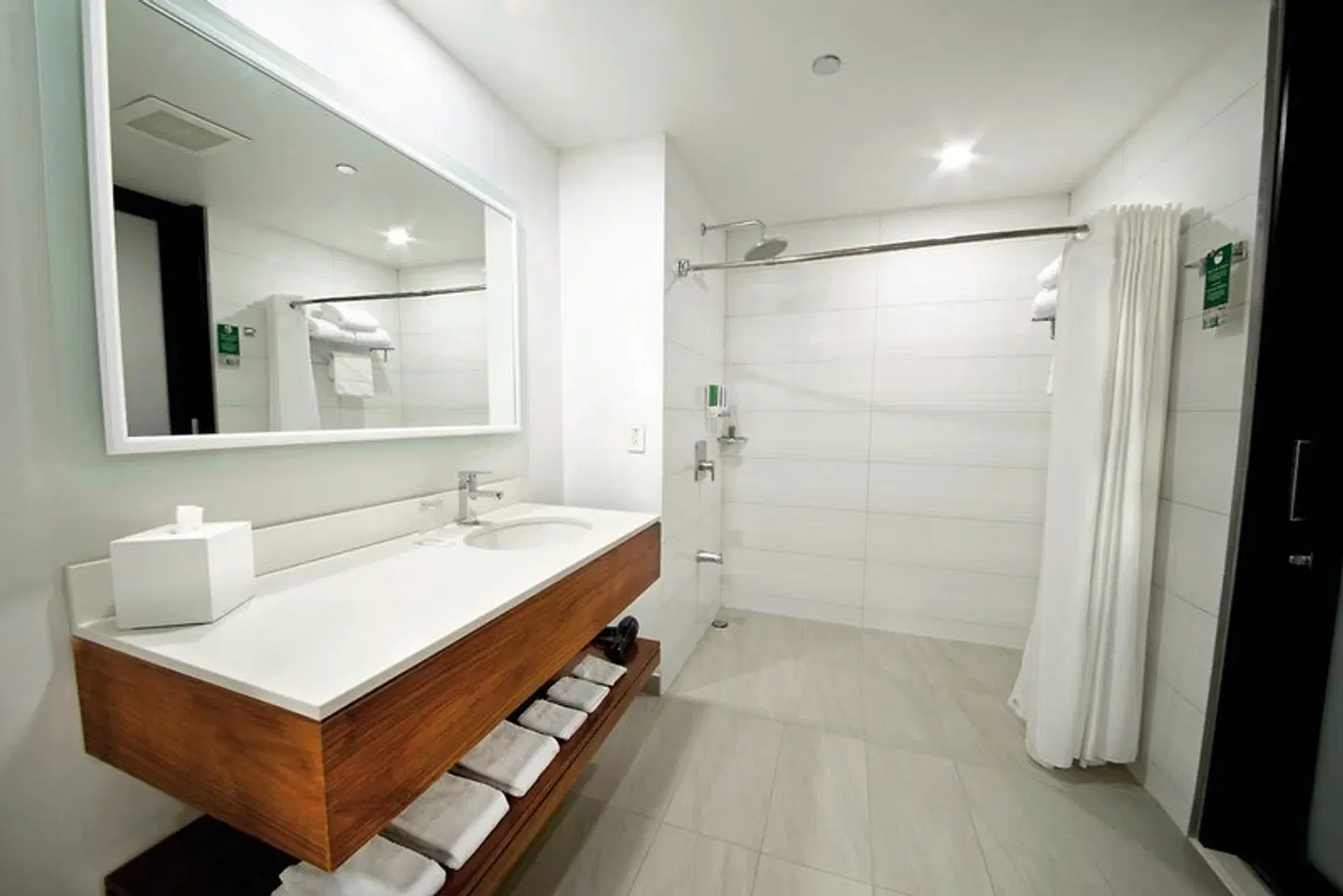 D Sabana Hotel Badezimmer