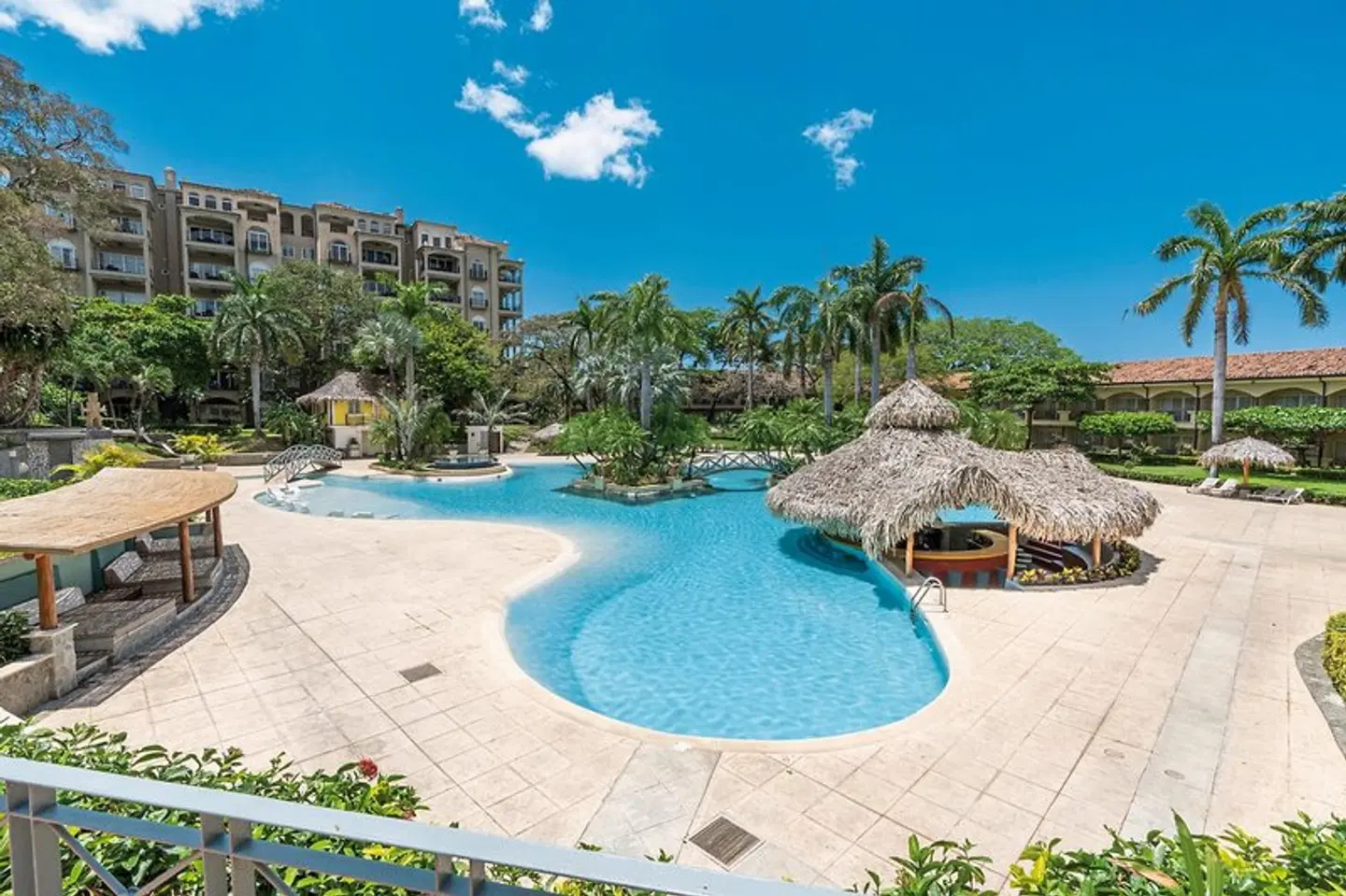 Tamarindo Diriá Beach Resort OUTDOOR_POOL