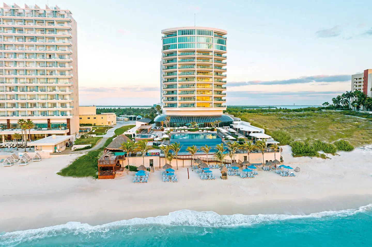 Seadust Cancun Family Resort EXTERIOR