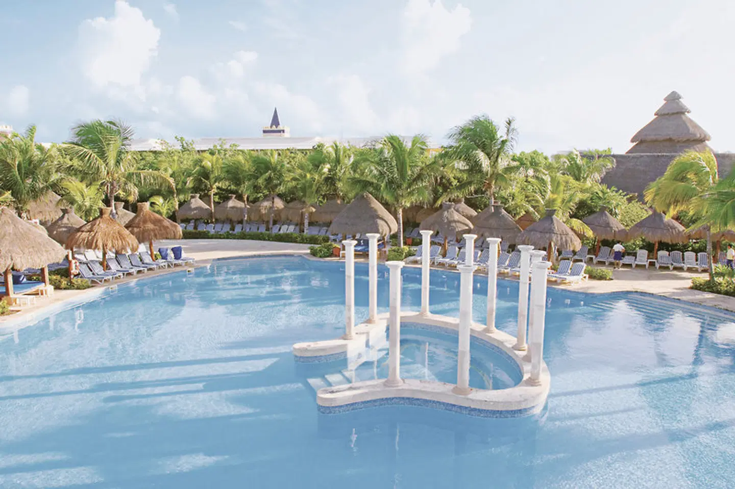 Iberostar Waves Paraiso Beach OUTDOOR_POOL