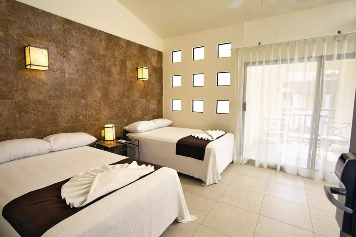 Tukan Hotel Playa del Carmen ROOM_EXAMPLE