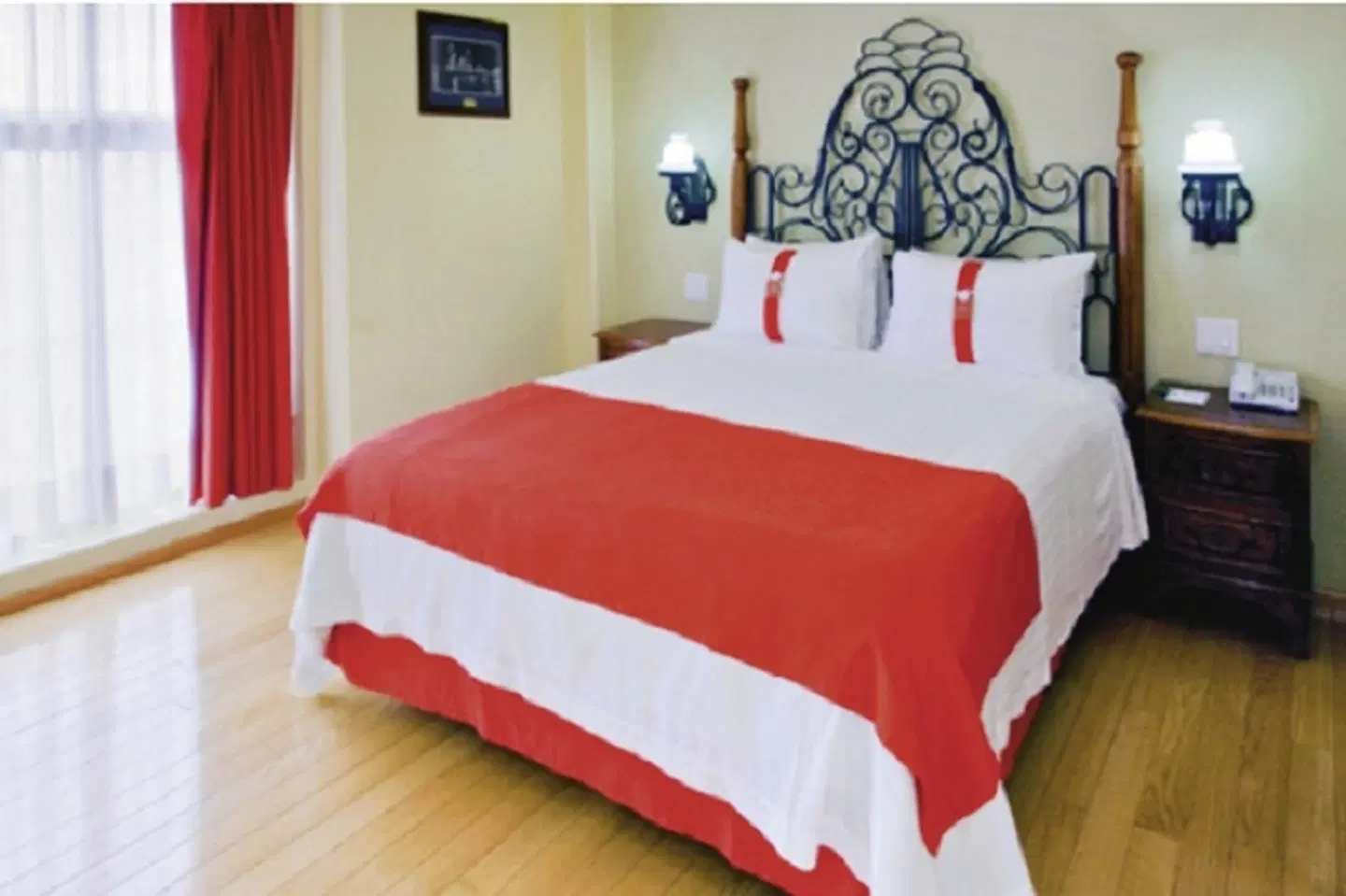 Zócalo Central ROOM_EXAMPLE