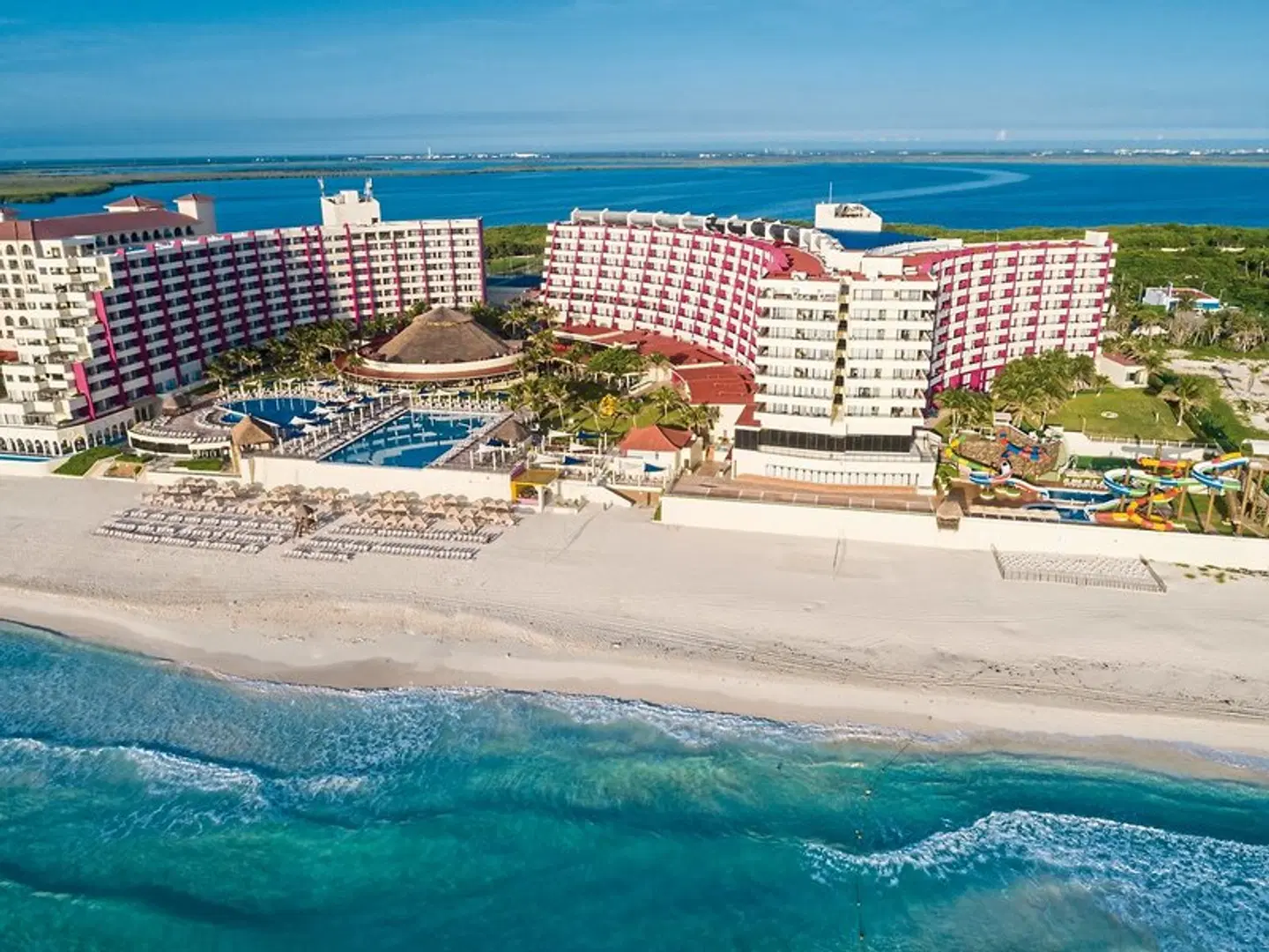 Crown Paradise Club Cancun EXTERIOR