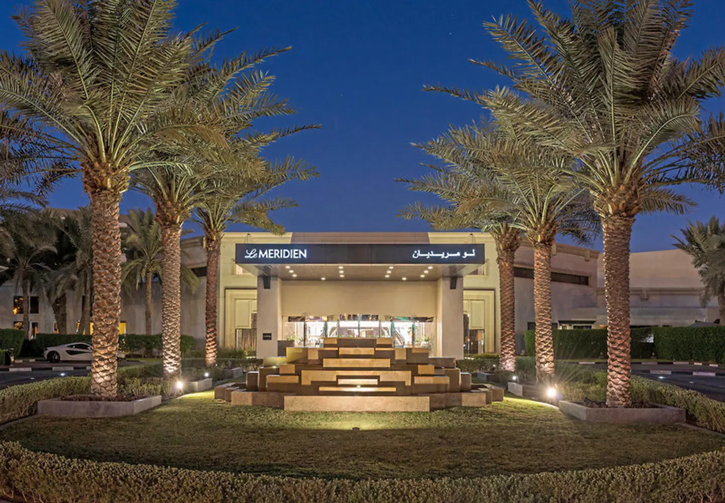 Le Méridien Dubai Hotel & Conference Centre EXTERIOR