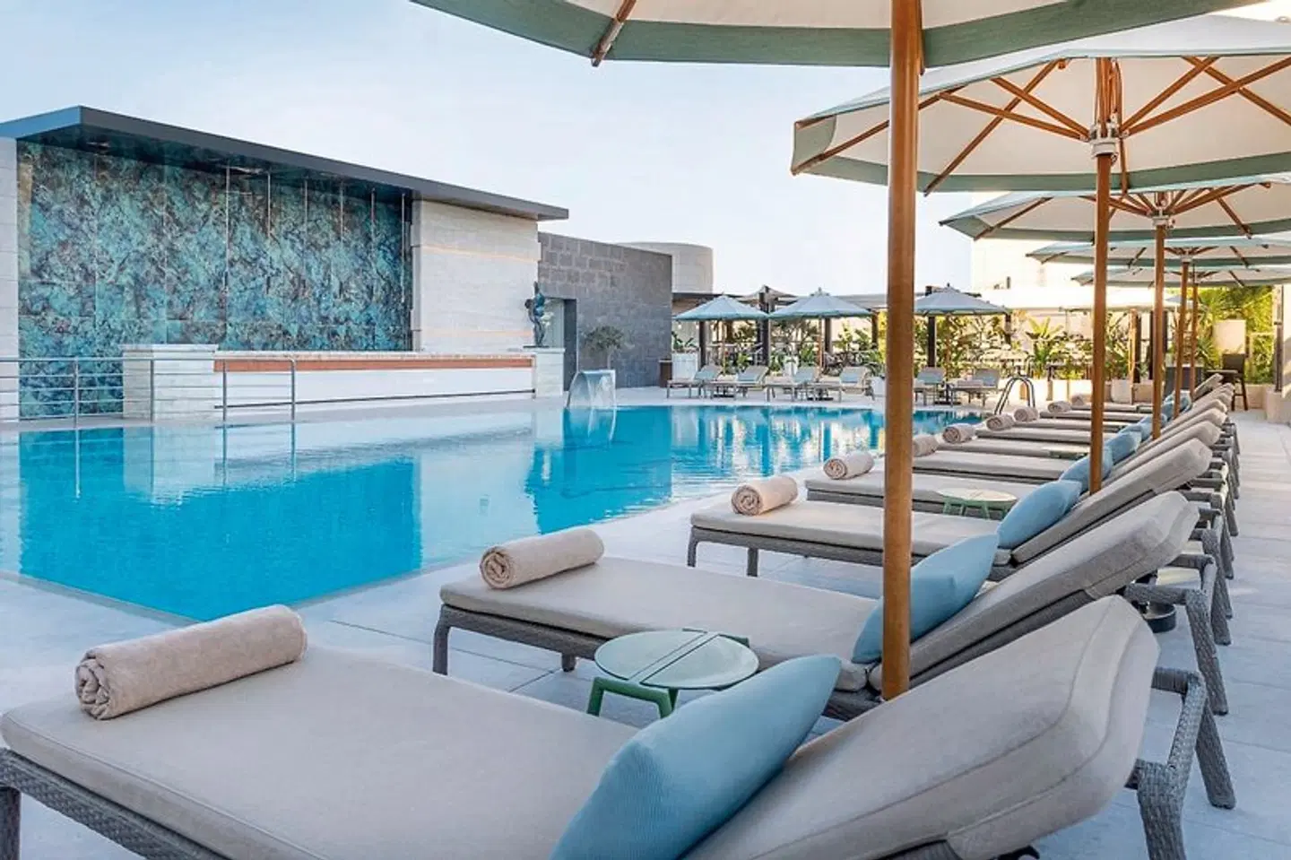 Signia by Hilton Amman Hallenbad