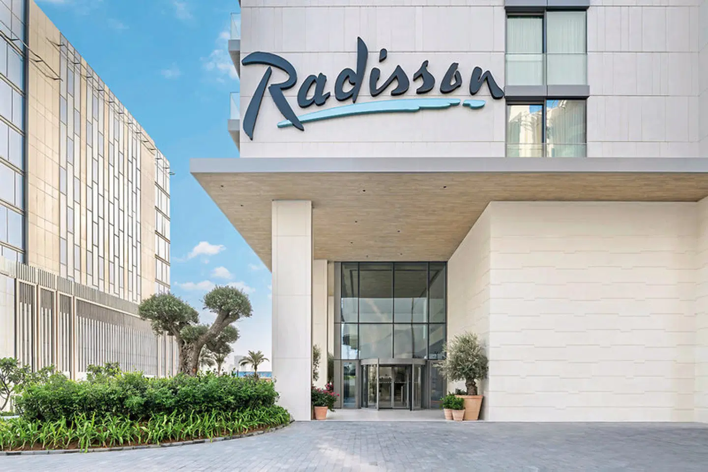 Radisson Beach Resort Palm Jumeirah EXTERIOR