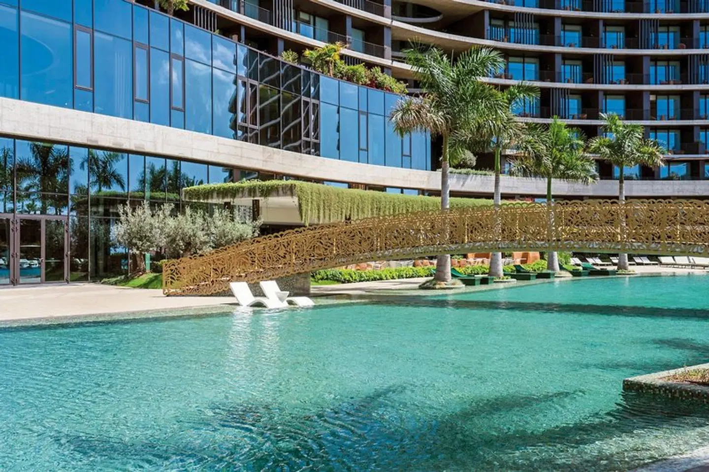 Savoy Palace OUTDOOR_POOL