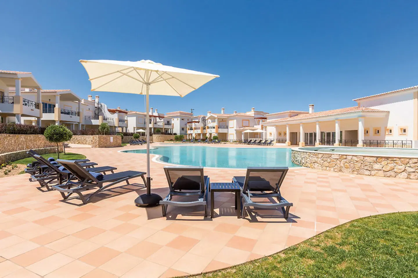 NAU Salema Beach Village OUTDOOR_POOL