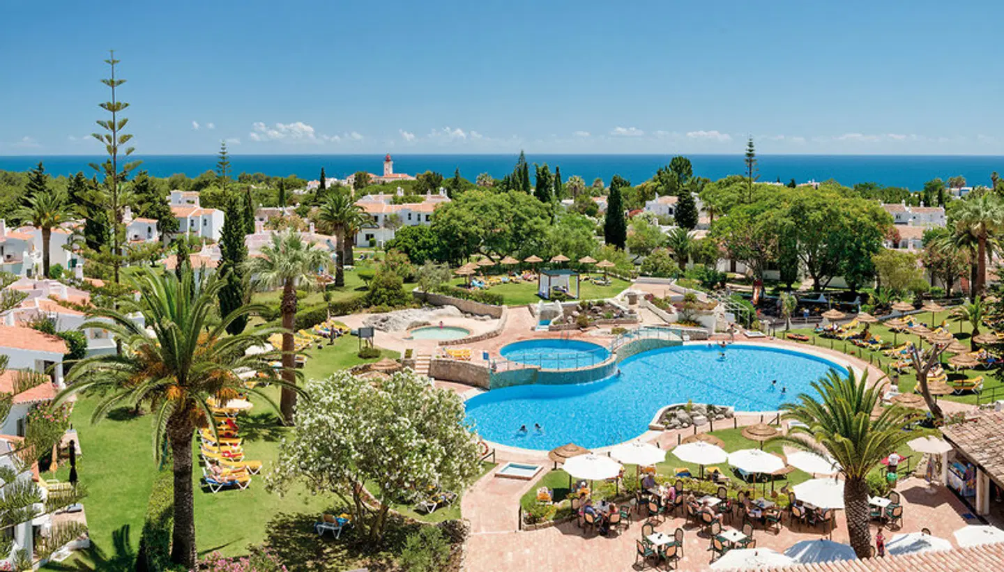 Rocha Brava Village Resort OUTDOOR_POOL