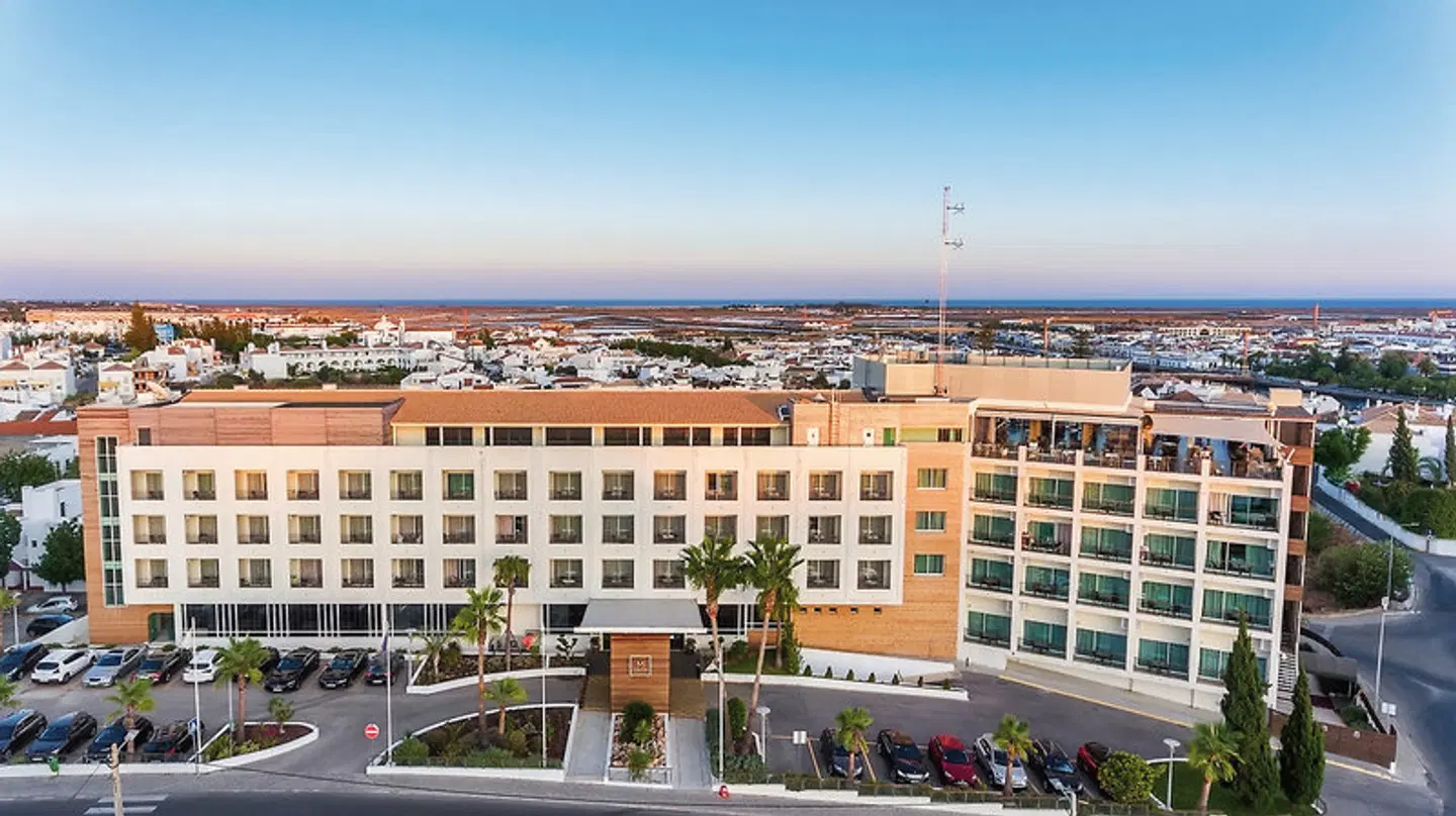 AP Maria Nova Lounge EXTERIOR