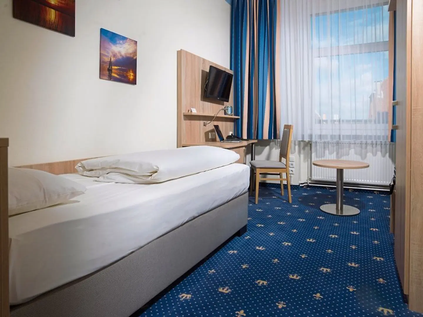 Hotel Deutscher Kaiser ROOM_EXAMPLE