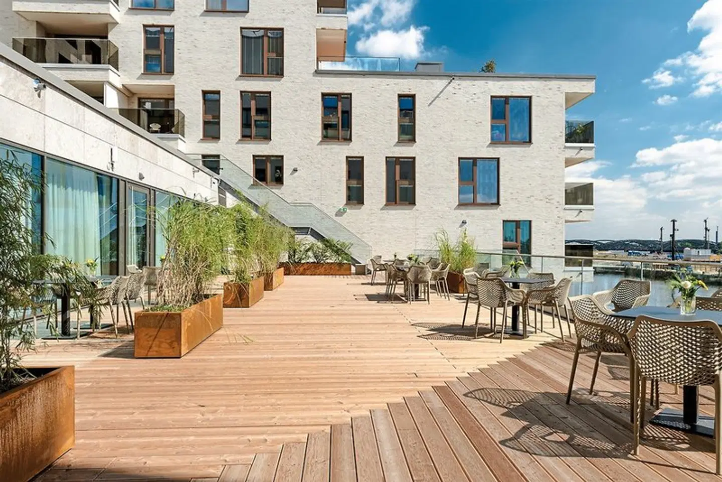 JUFA Hotel Hamburg HafenCity Terrasse