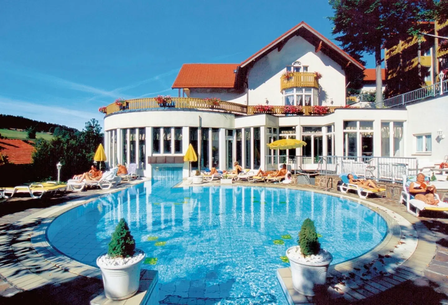 Donna Burghotel am Hohen Bogen OUTDOOR_POOL