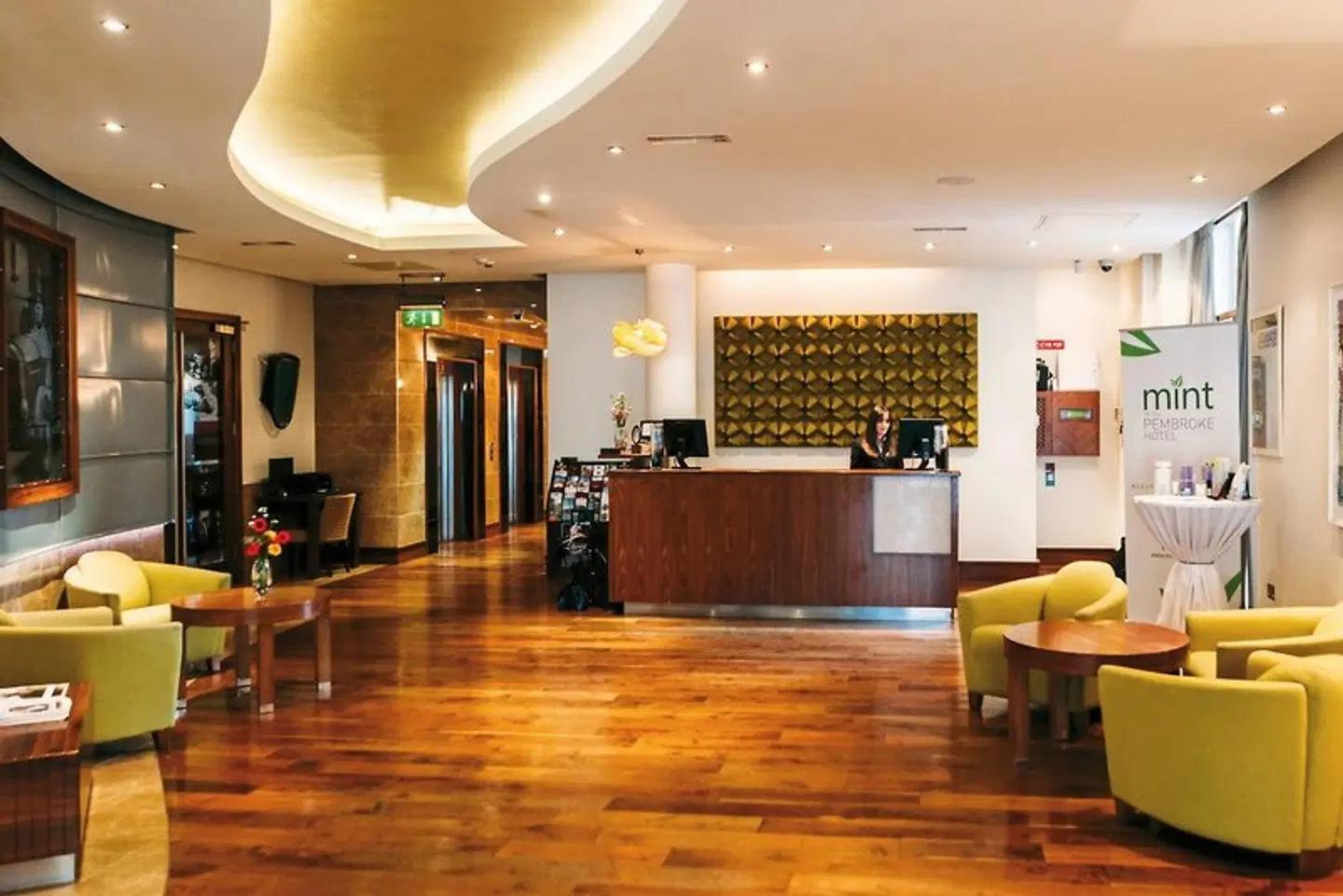 Pembroke Hotel LOUNGE_LOBBY