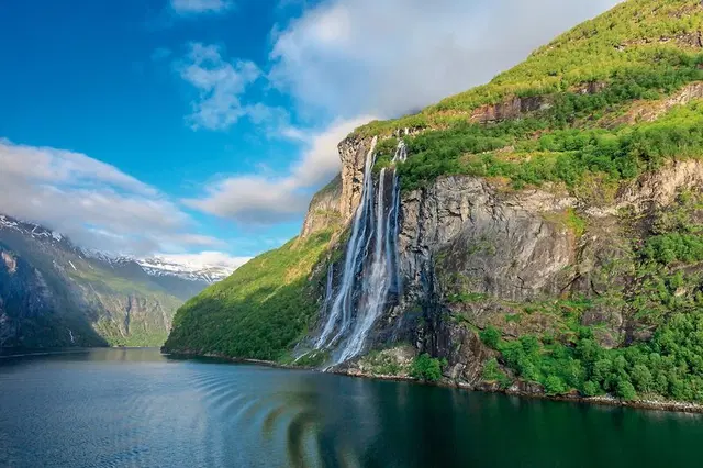 Fjorde, Gletscher und historische Hotels LANDSCAPE