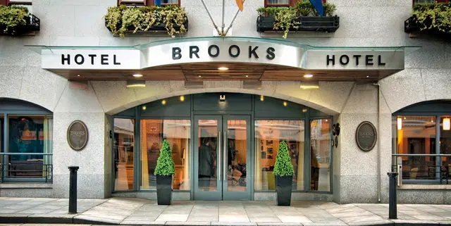 Brooks Hotel EXTERIOR