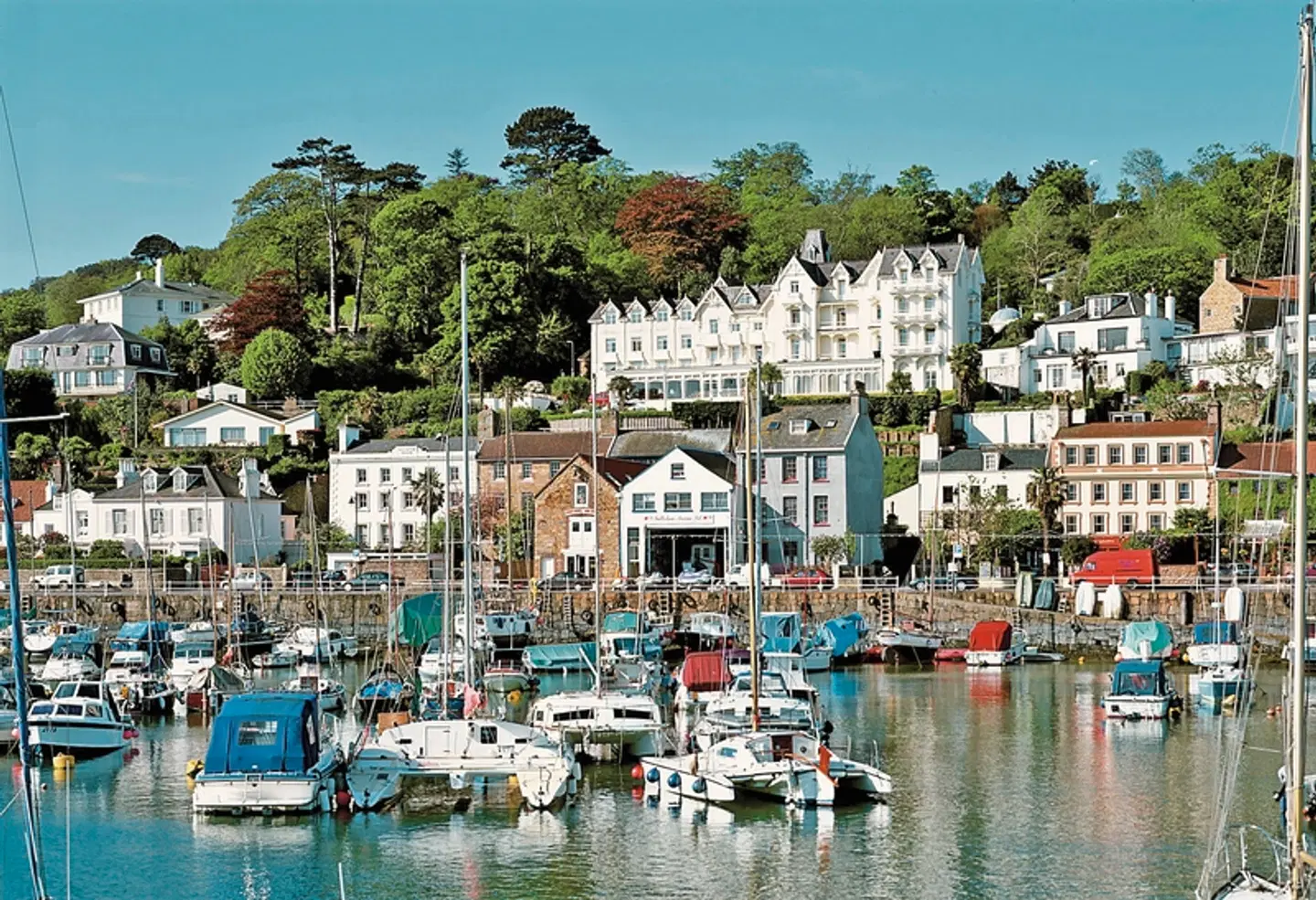 Somerville Hotel EXTERIOR