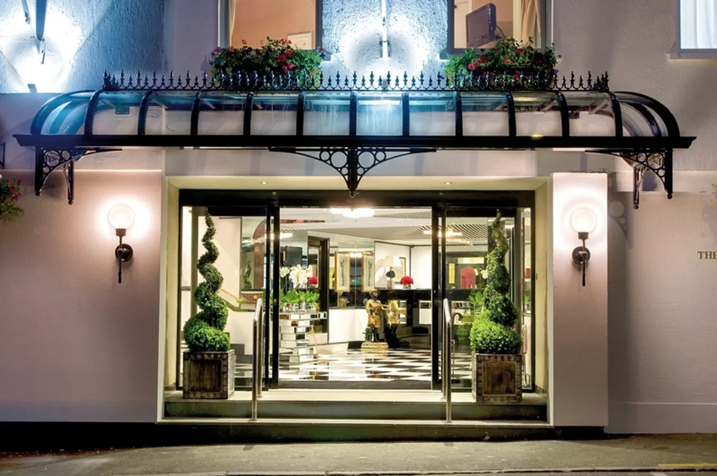 The Duke of Richmond Hotel EXTERIOR