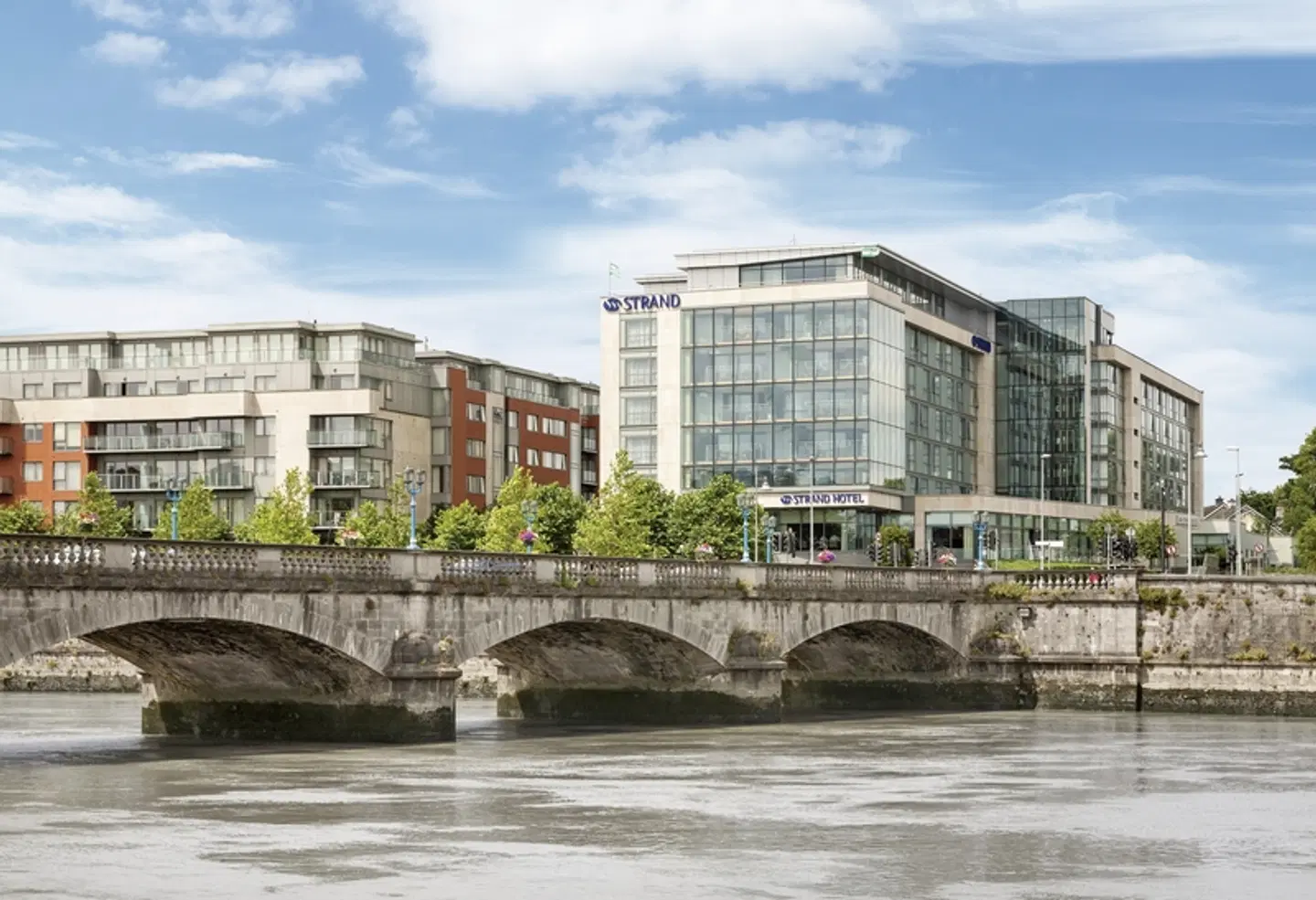 Limerick Strand Hotel EXTERIOR