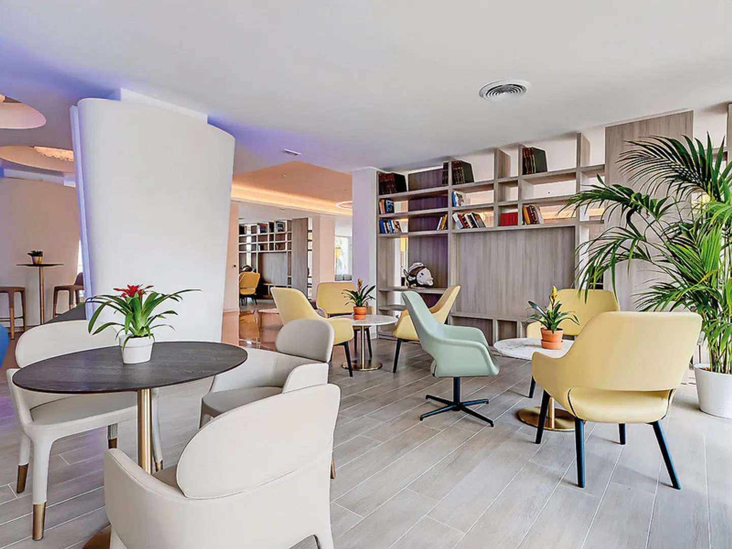 Antares LOUNGE_LOBBY