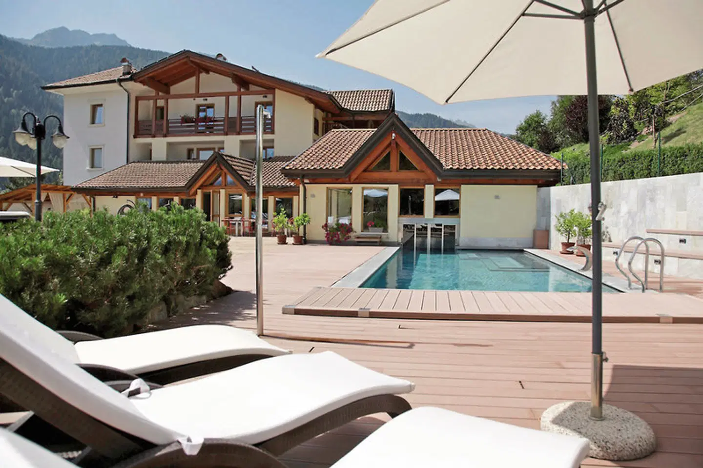 Hotel Salvadori OUTDOOR_POOL