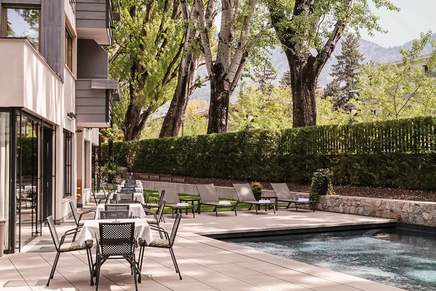Flora Hotel & Suites Terrasse