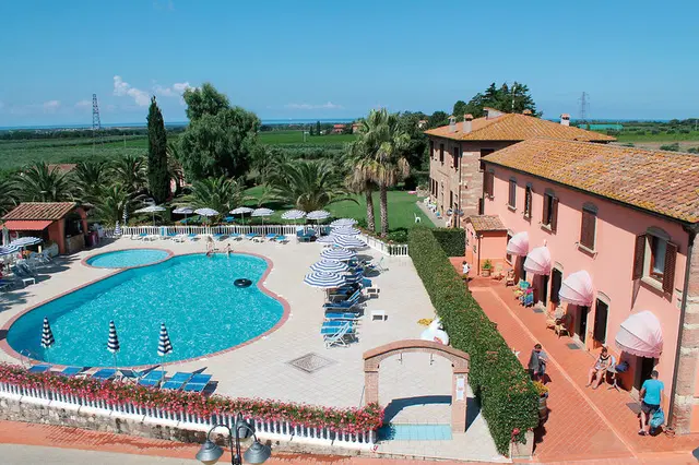 Tenuta Elisabetta OUTDOOR_POOL