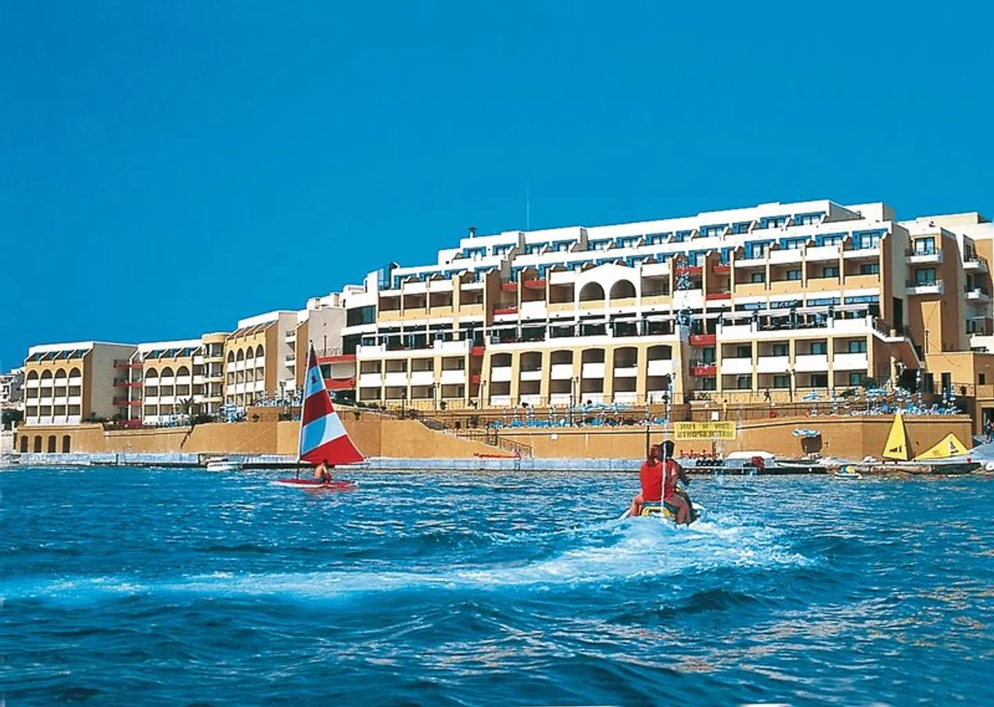 Verdi St. George's Bay Marina EXTERIOR