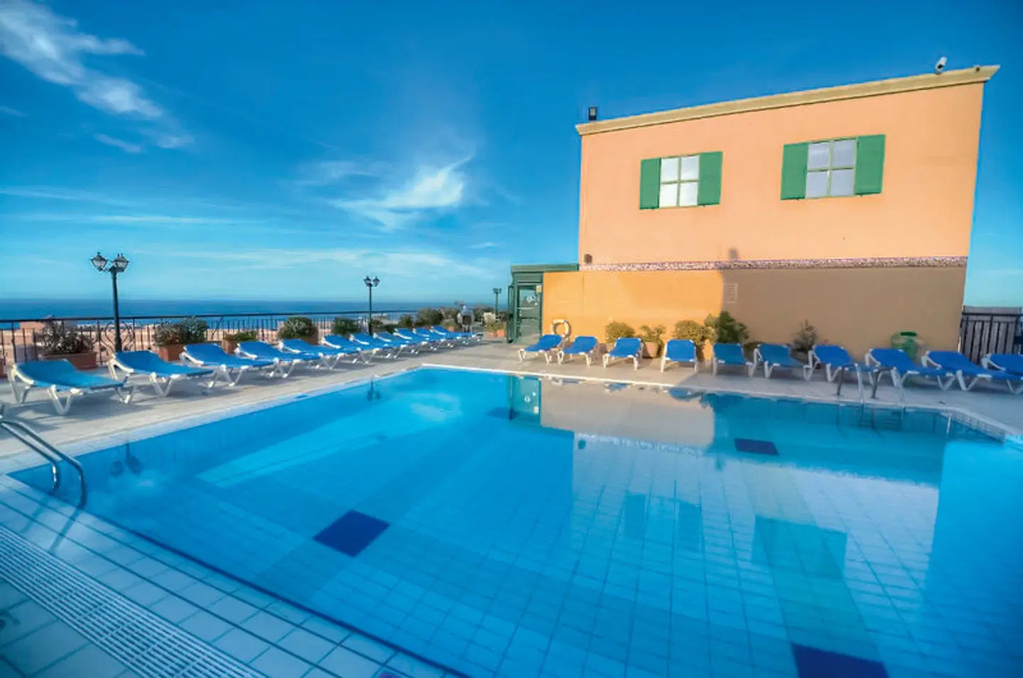 Vivaldi Hotel OUTDOOR_POOL