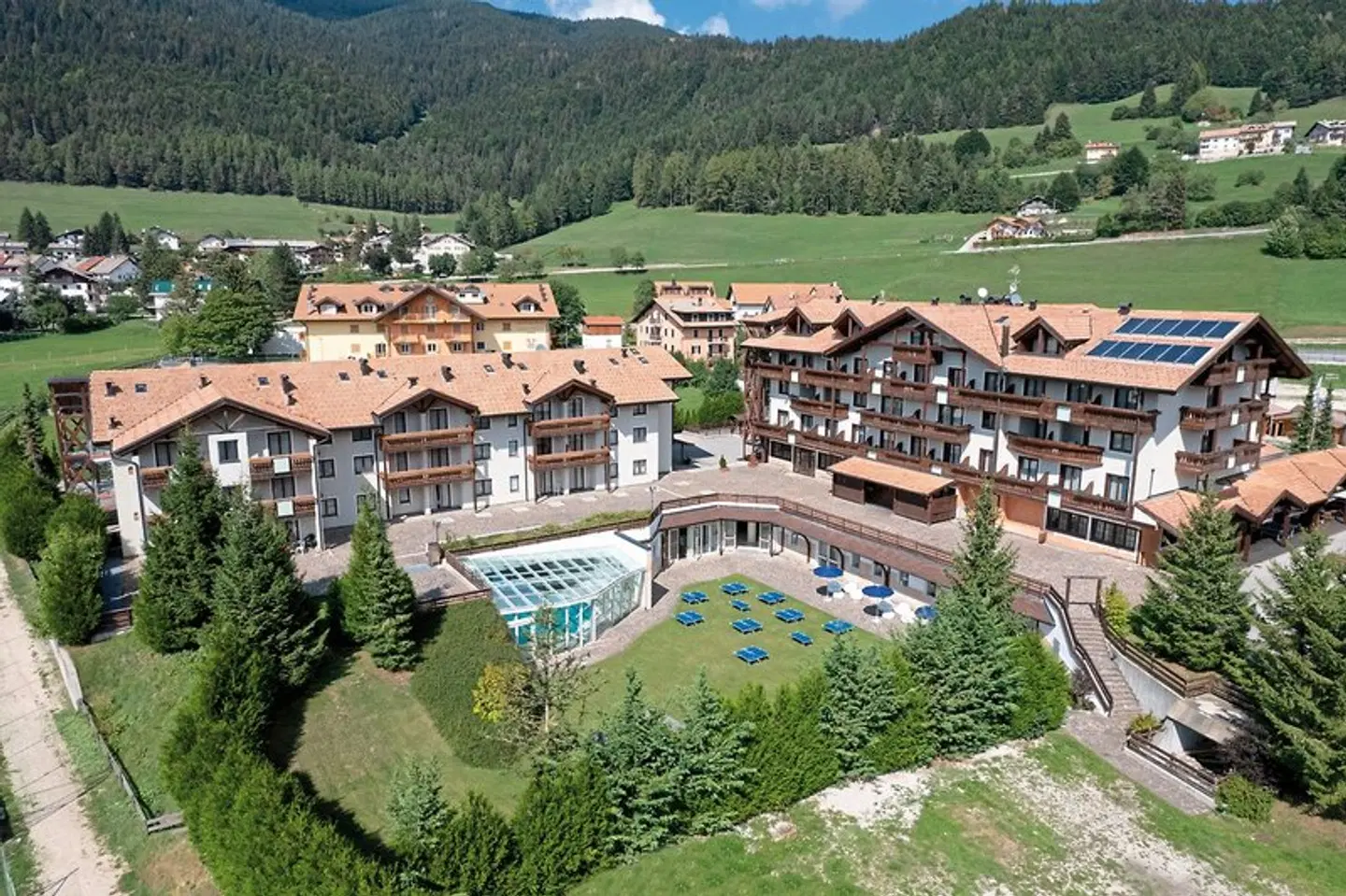 Golf Hotel EXTERIOR