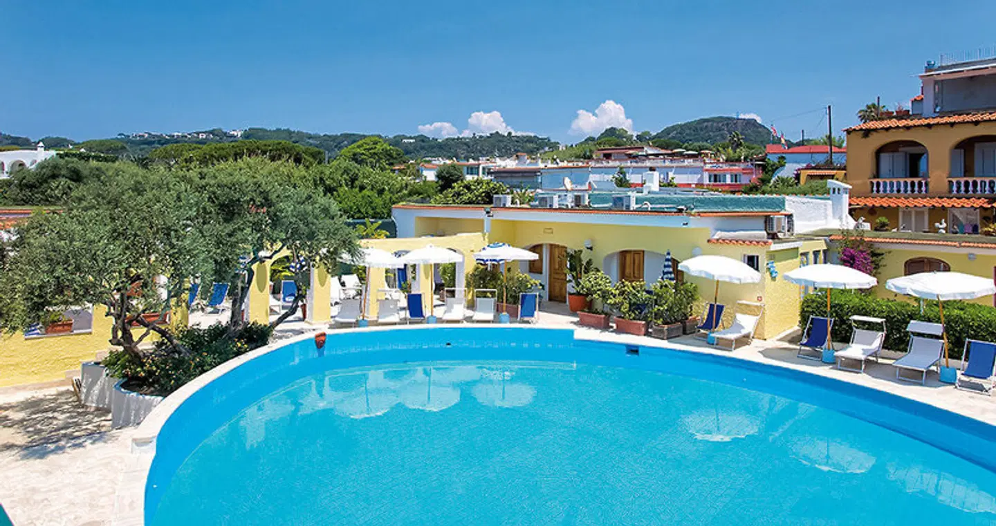 La Scogliera OUTDOOR_POOL
