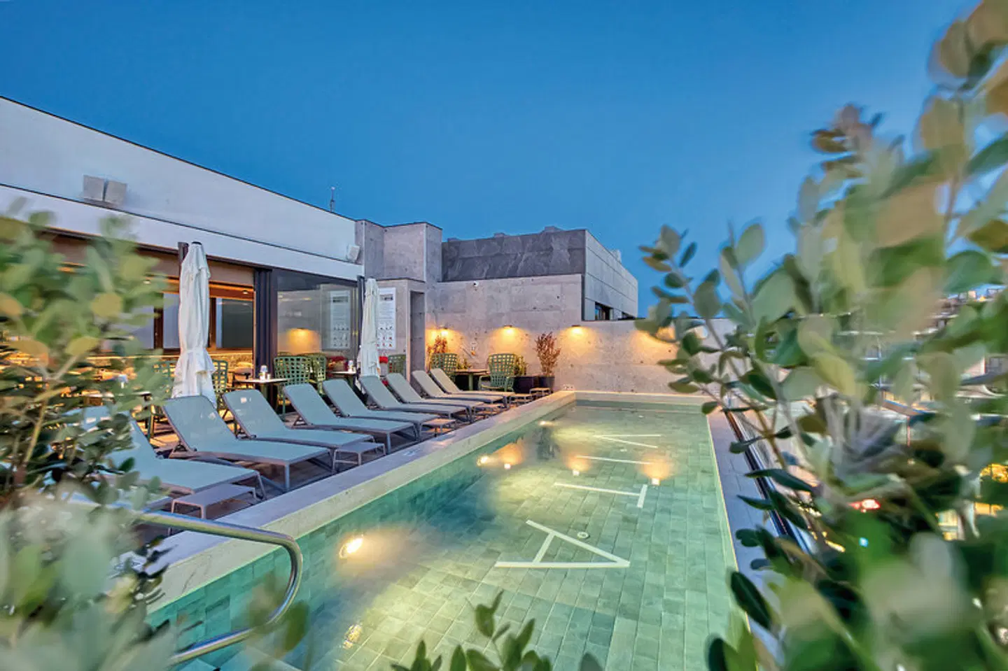 VITA Hotel & Rooftop OUTDOOR_POOL