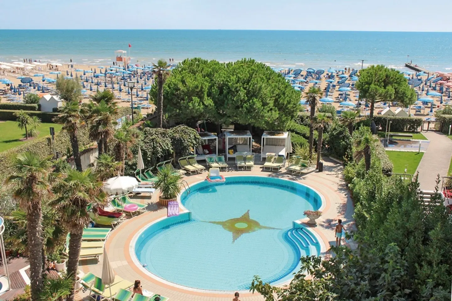 Park Hotel Cellini OUTDOOR_POOL