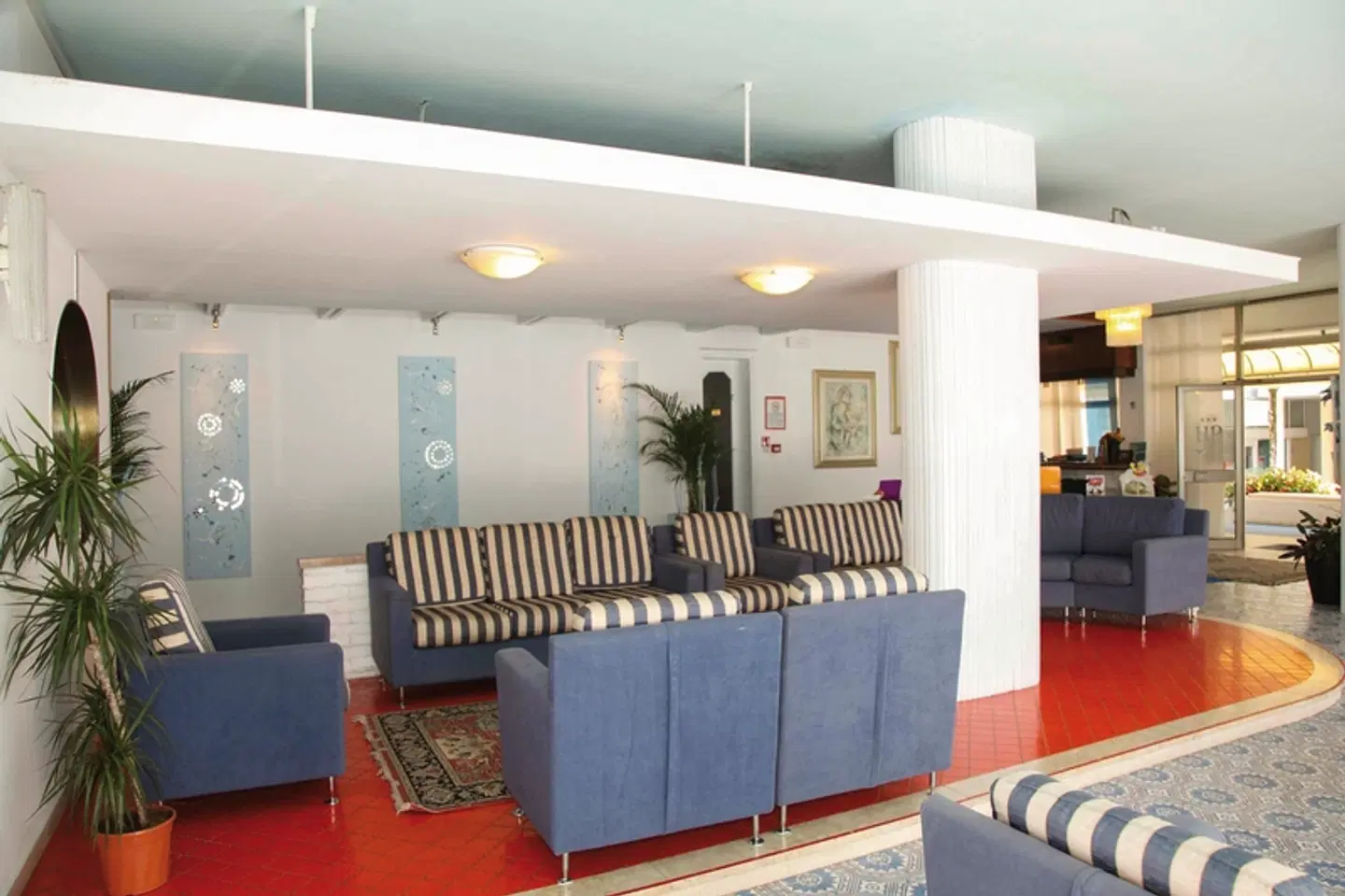 Pigalle LOUNGE_LOBBY